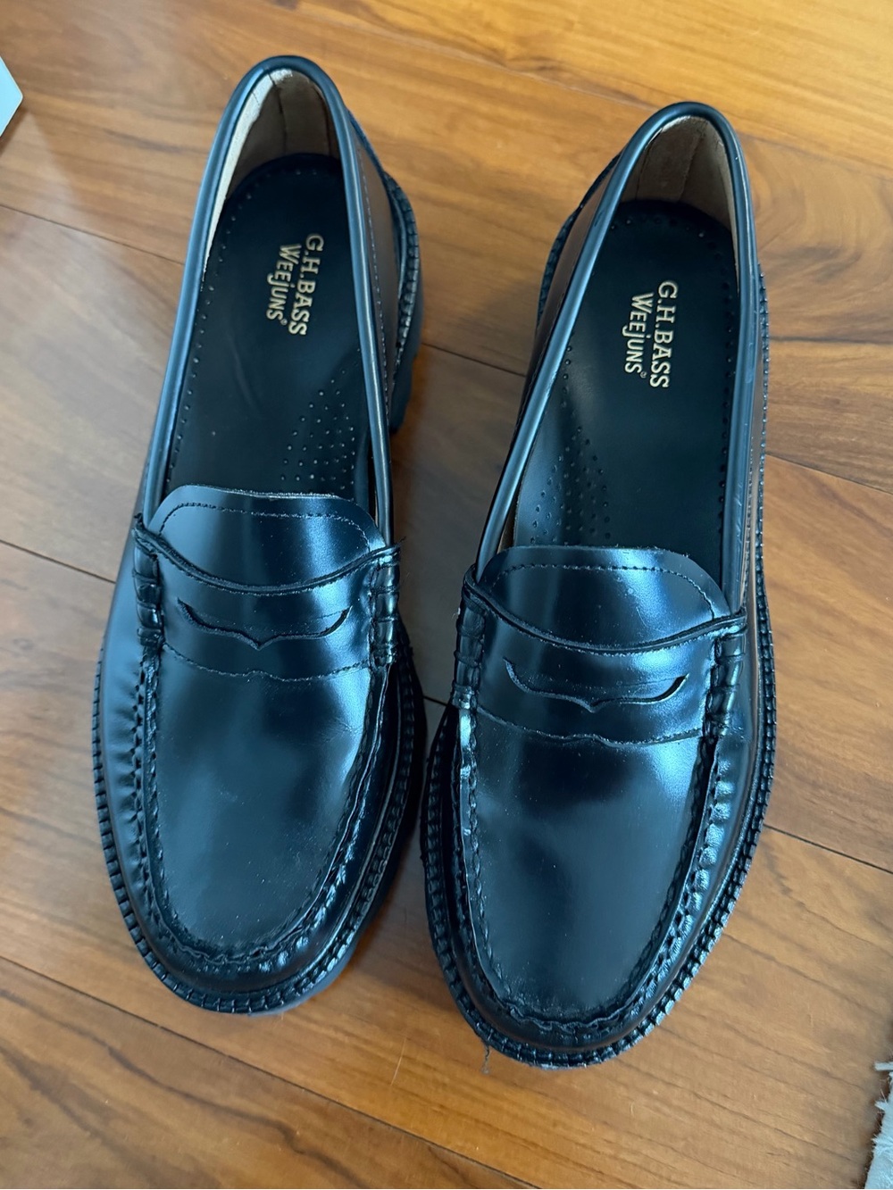 Weejuns GH Bass Black Leather Penny Loafers - size 8.5